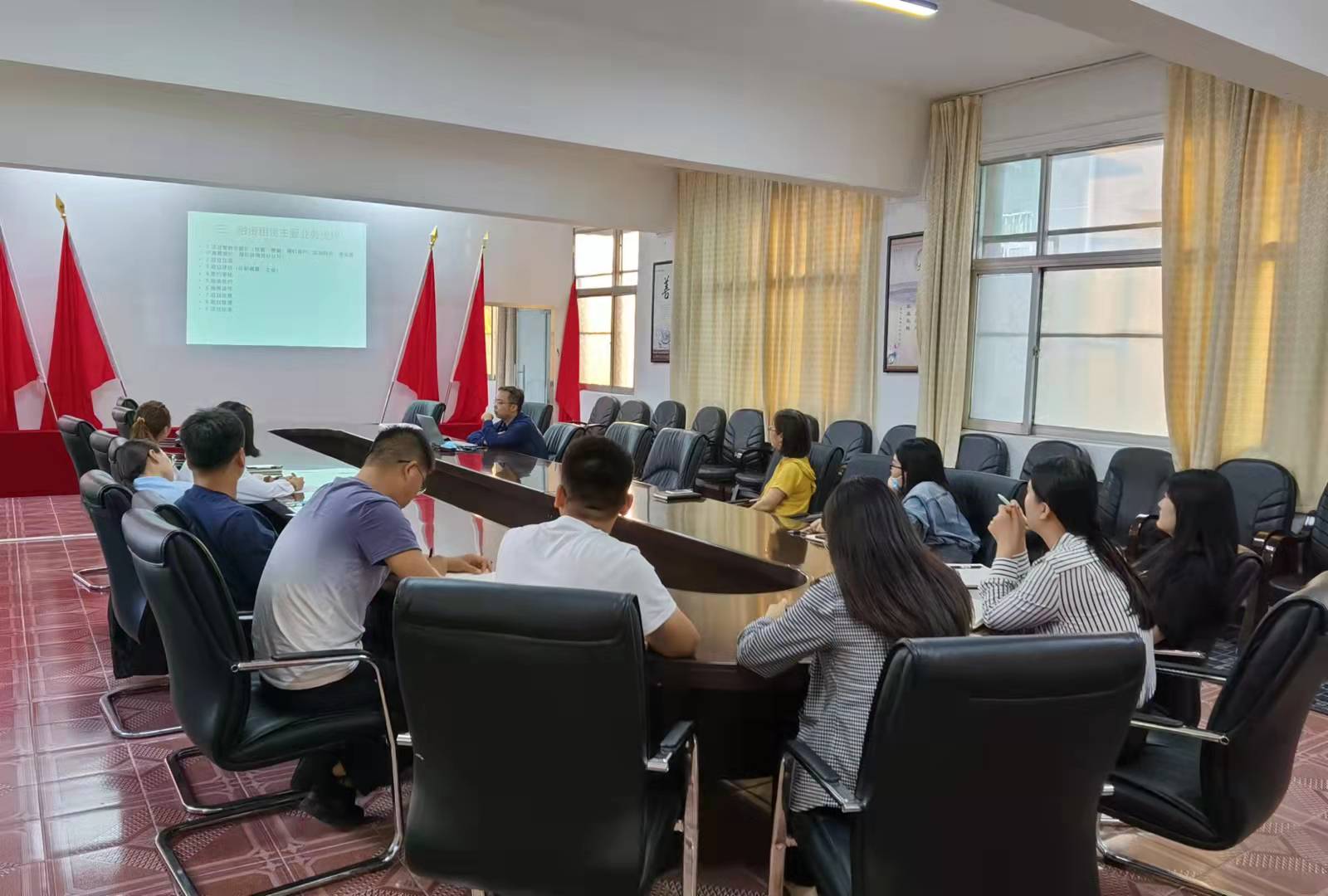 豫中公司第四期“学习大讲堂”活动.jpg