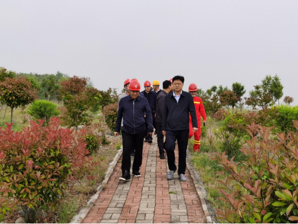 “时不我待、只争朝夕”市产业集团全力推进涉案企业复工复产和我市重大项目建设工作459.png